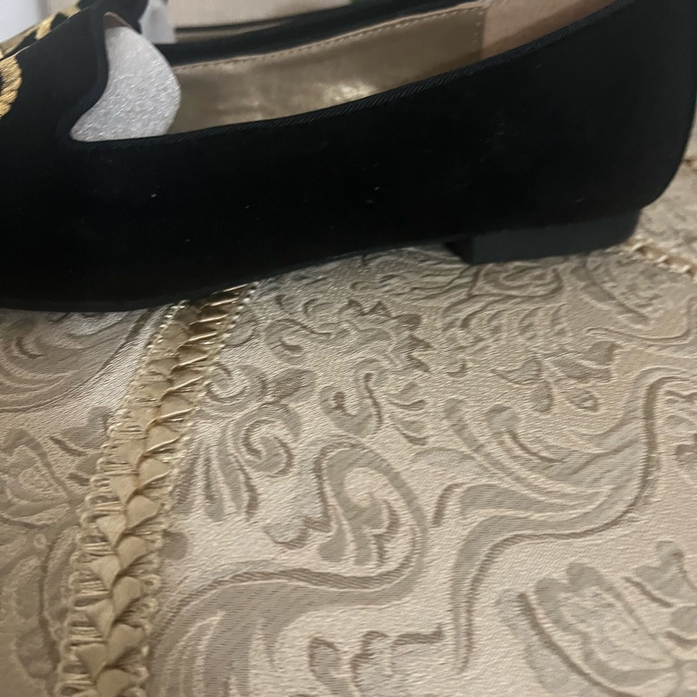 Adrienne Vittadini Flats - Picture 4 of 5
